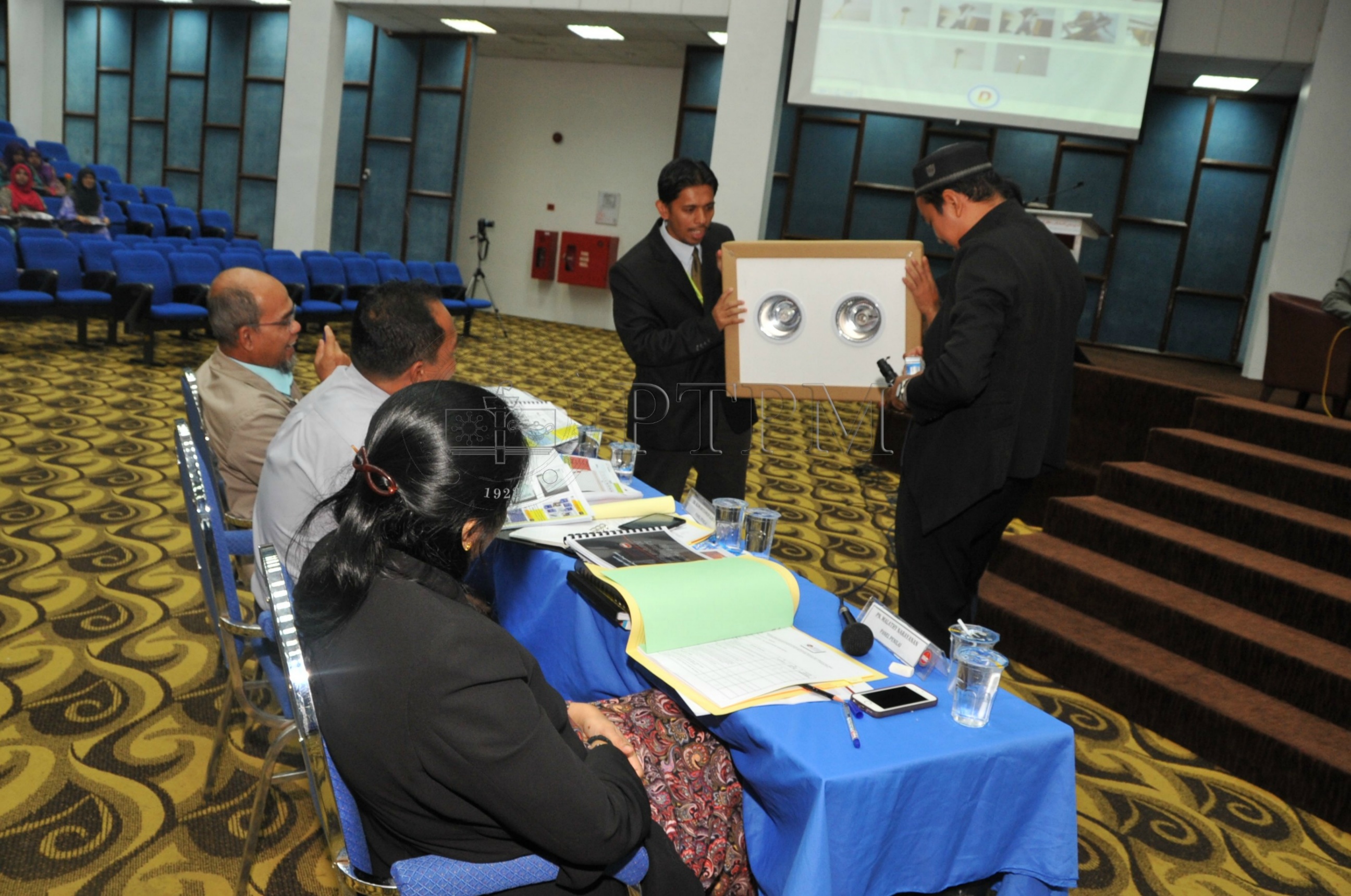 PRO 14 126 KIKPRO 2333